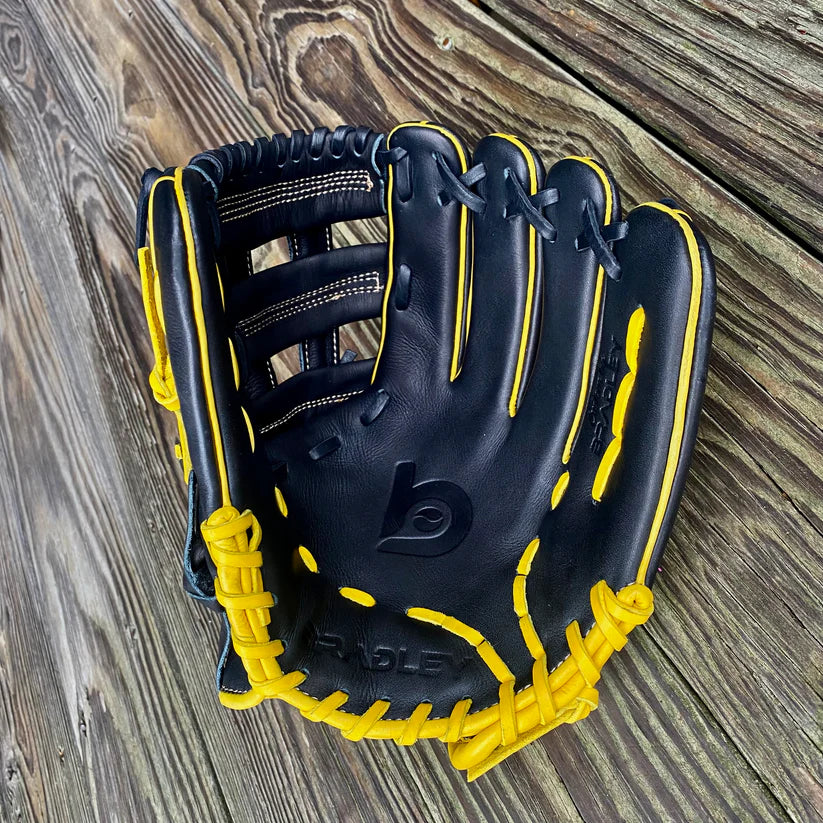 Bradley - H-Web, Next Play Series '25 BLACK/GOLD PRO KIP LTD